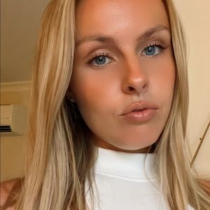 Meet your Posher, Abigail